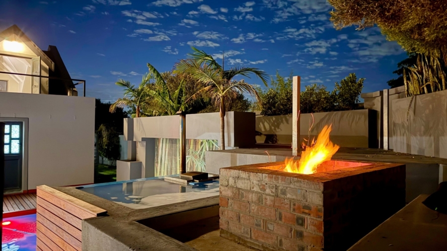 6 Bedroom Property for Sale in Fernwood Western Cape